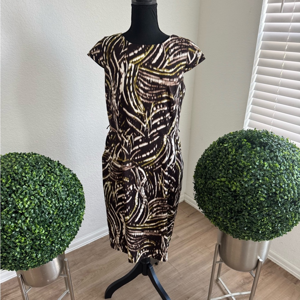 AGB Black and White Abstract Midi Dress